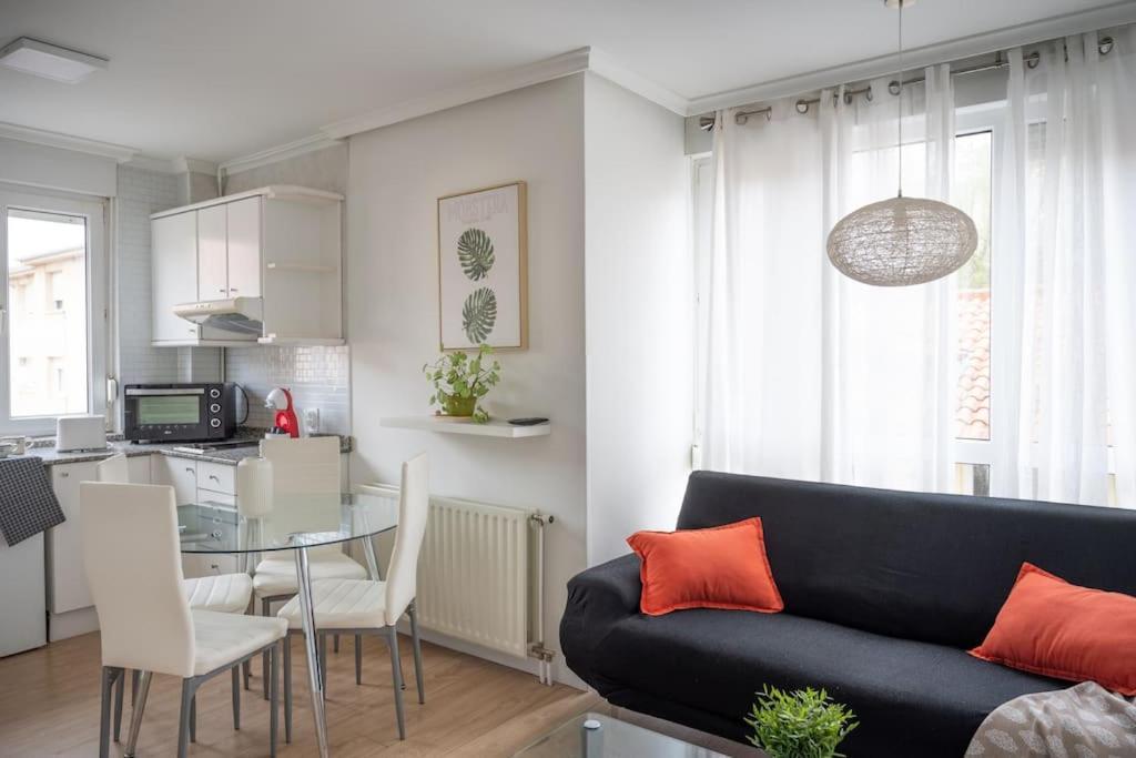 Centrico Y Comodo Apartamento Con Parking Privado Santander Luaran gambar
